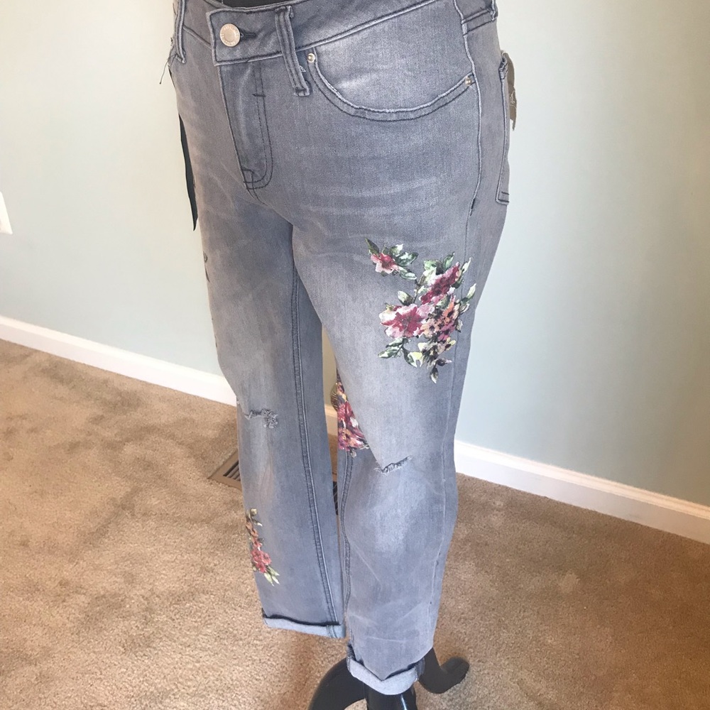 Angel Kiss Mid Rise Ankle Skinny Jeans